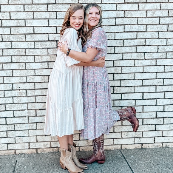 Meet your Posher, Leslie - Picture 3 of 4